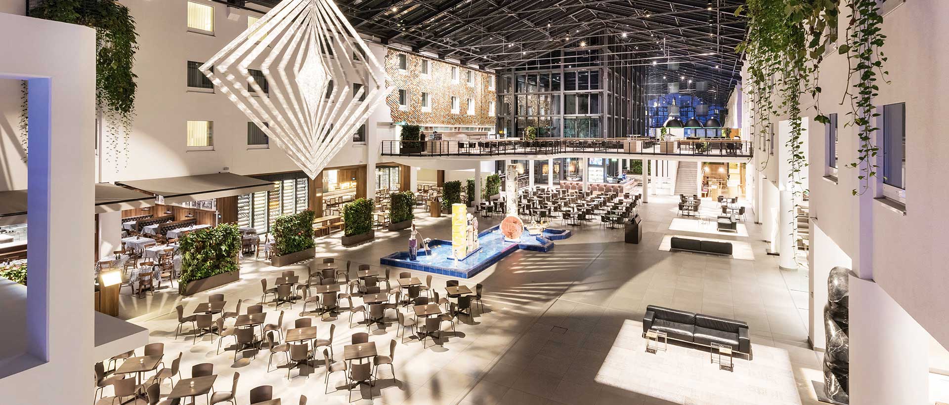 Estrel_Hotel_Berlin_Atrium